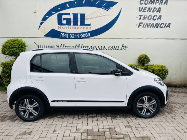 VOLKSWAGEN - UP - 2018/2018 - Branca - R$ 63.900,00