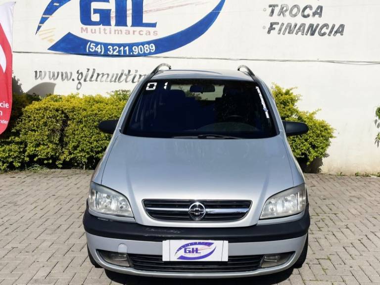 CHEVROLET - ZAFIRA - 2001/2001 - Prata - R$ 23.900,00
