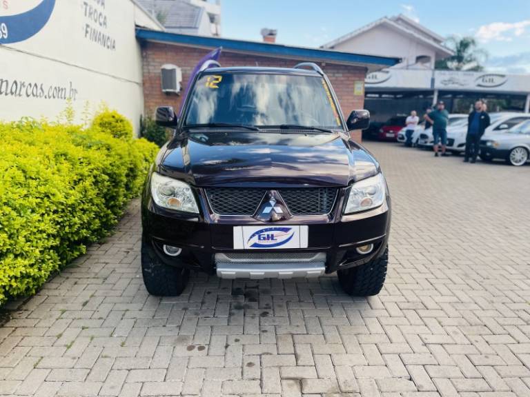 MITSUBISHI - PAJERO TR4 - 2011/2012 - Vermelha - R$ 61.900,00