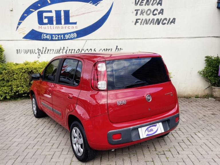 FIAT - UNO - 2010/2011 - Vermelha - R$ 30.900,00