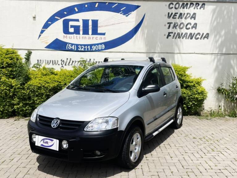 VOLKSWAGEN - CROSSFOX - 2006/2007 - Prata - R$ 34.900,00