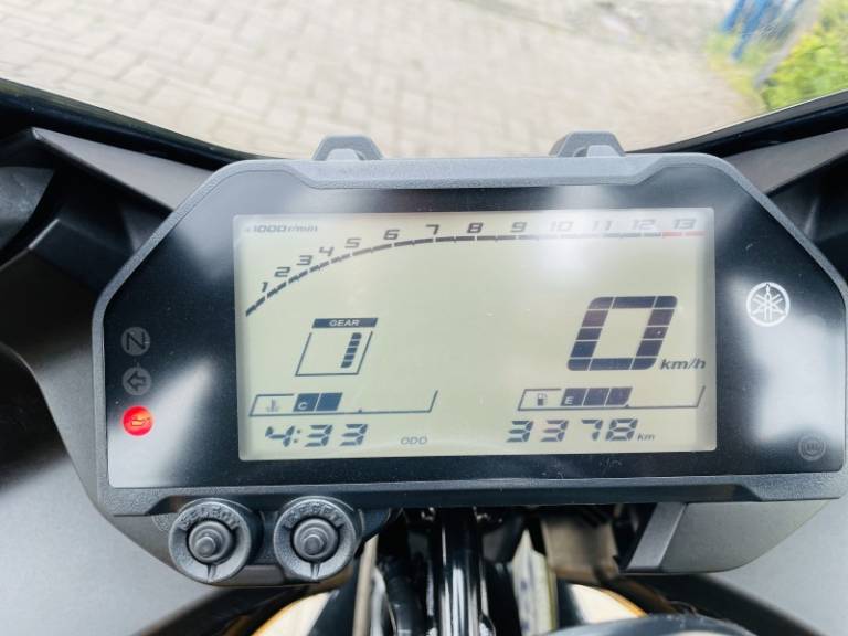 YAMAHA - YZF - 2022/2022 - Preta - R$ 32.900,00