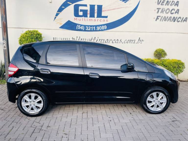 HONDA - FIT - 2013/2013 - Preta - R$ 48.900,00