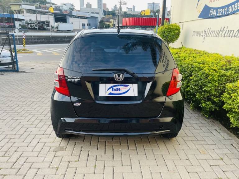 HONDA - FIT - 2013/2013 - Preta - R$ 48.900,00