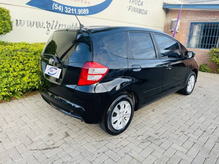 HONDA - FIT - 2013/2013 - Preta - R$ 48.900,00
