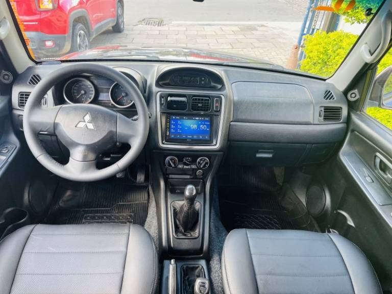 MITSUBISHI - PAJERO TR4 - 2011/2012 - Vermelha - R$ 61.900,00