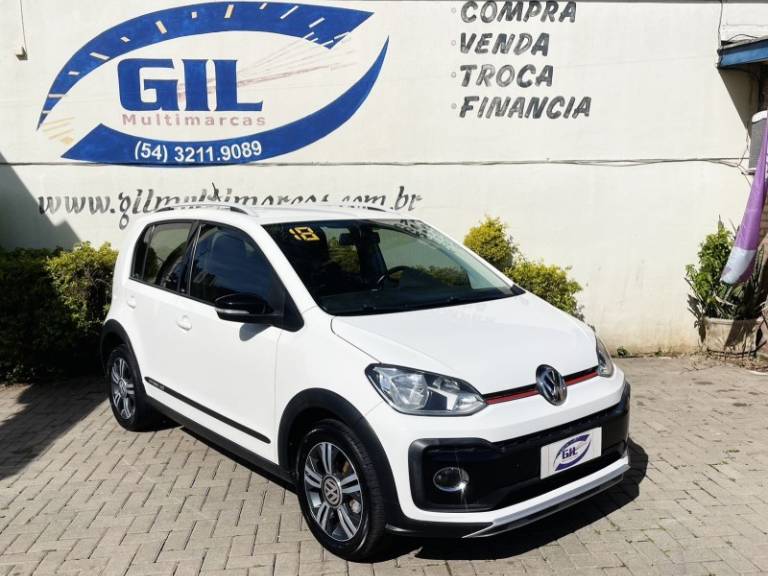 VOLKSWAGEN - UP - 2017/2018 - Branca - R$ 63.900,00