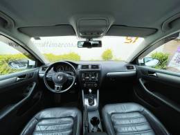 VOLKSWAGEN - JETTA - 2012/2012 - Branca - R$ 62.900,00