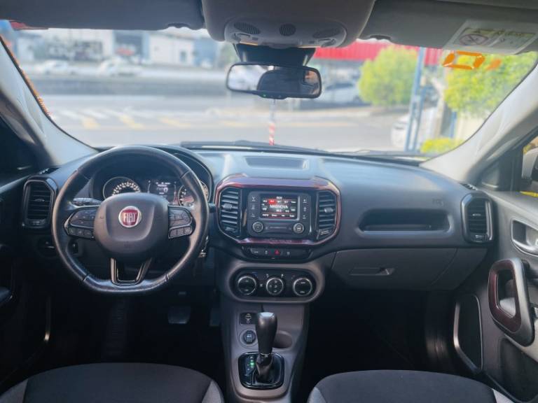 FIAT - TORO - 2018/2018 - Branca - R$ 95.900,00