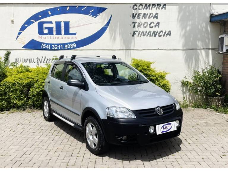 VOLKSWAGEN - CROSSFOX - 2006/2007 - Prata - R$ 34.900,00