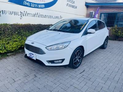 FORD - FOCUS - 2016/2016 - Branca - R$ 62.900,00