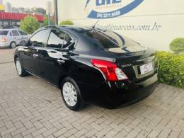 NISSAN - VERSA - 2013/2013 - Preta - R$ 38.900,00