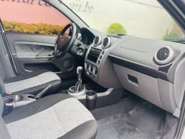 FORD - FIESTA - 2013/2013 - Branca - R$ 30.900,00