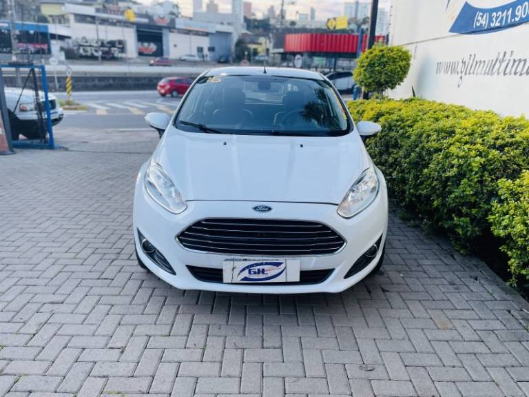 FORD - FIESTA - 2016/2016 - Branca - R$ 53.900,00