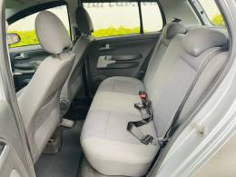 VOLKSWAGEN - FOX - 2010/2010 - Prata - R$ 28.500,00