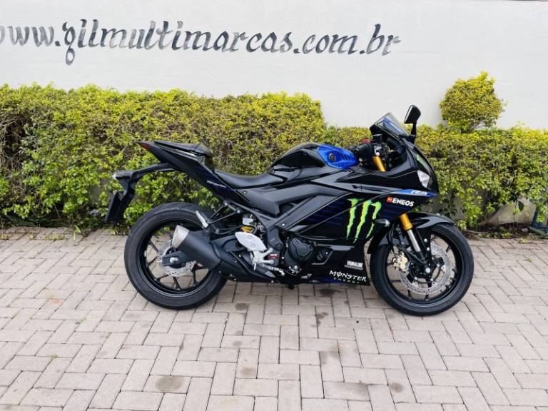 YAMAHA - YZF - 2022/2022 - Preta - R$ 32.900,00