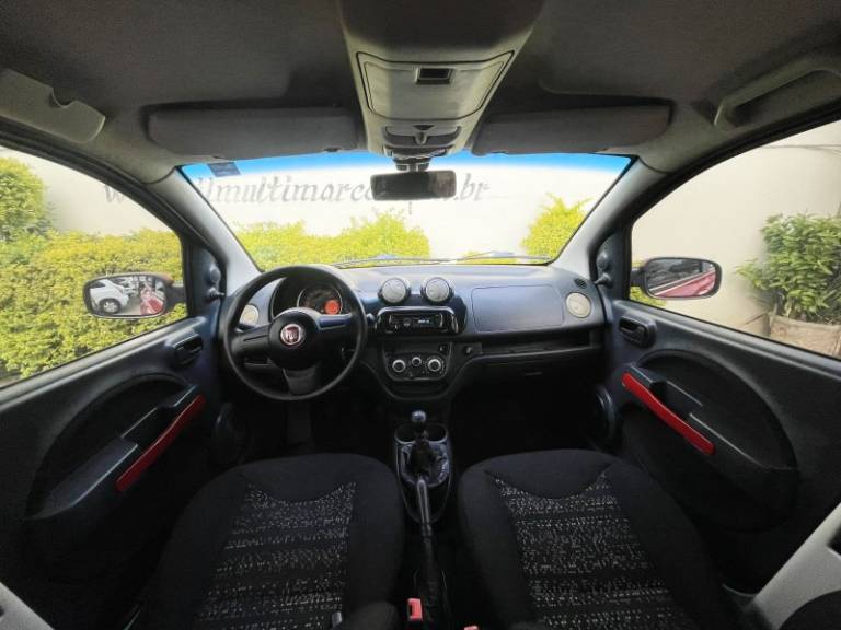 FIAT - UNO - 2010/2011 - Vermelha - R$ 30.900,00