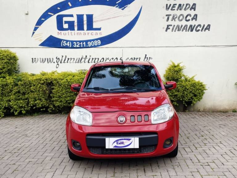 FIAT - UNO - 2010/2011 - Vermelha - R$ 30.900,00