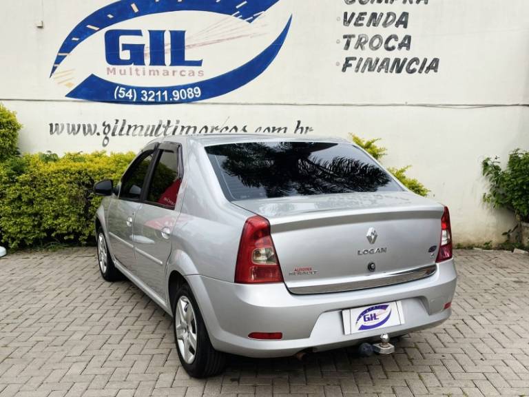 RENAULT - LOGAN - 2013/2013 - Prata - R$ 33.900,00