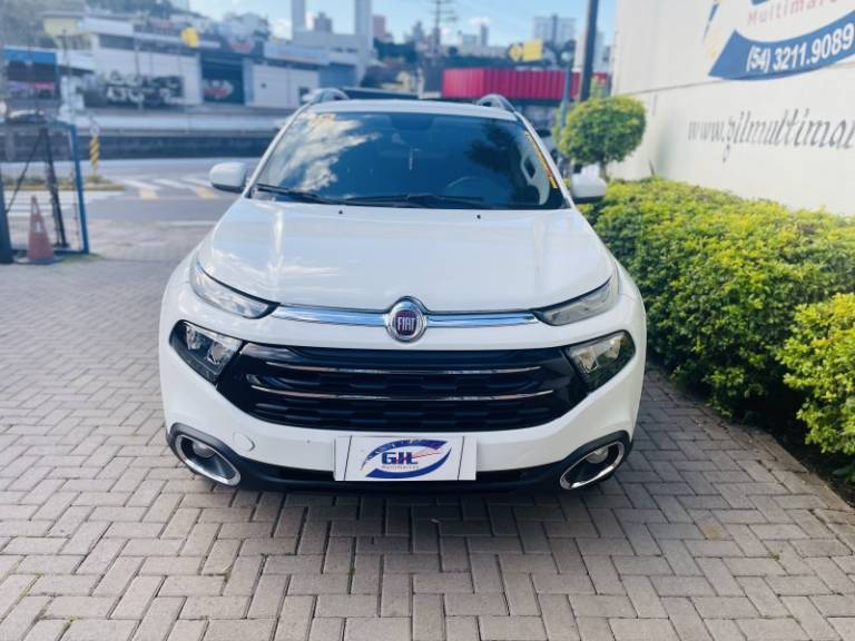 FIAT - TORO - 2018/2018 - Branca - R$ 95.900,00