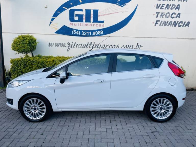 FORD - FIESTA - 2016/2016 - Branca - R$ 53.900,00