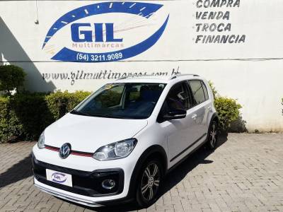 VOLKSWAGEN - UP - 2017/2018 - Branca - R$ 63.900,00