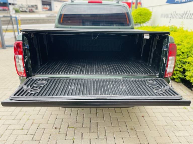 NISSAN - FRONTIER - 2014/2014 - Verde - R$ 94.900,00