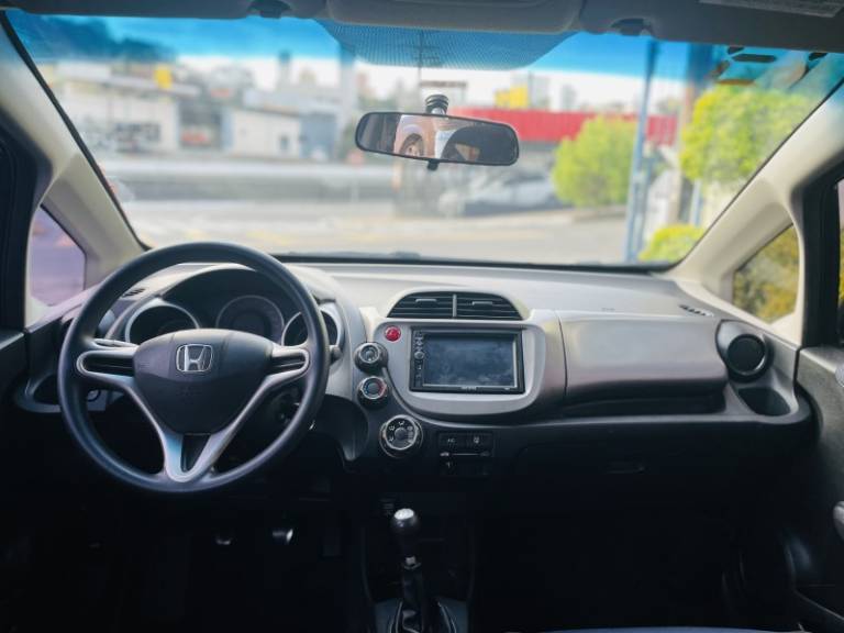 HONDA - FIT - 2013/2013 - Preta - R$ 48.900,00