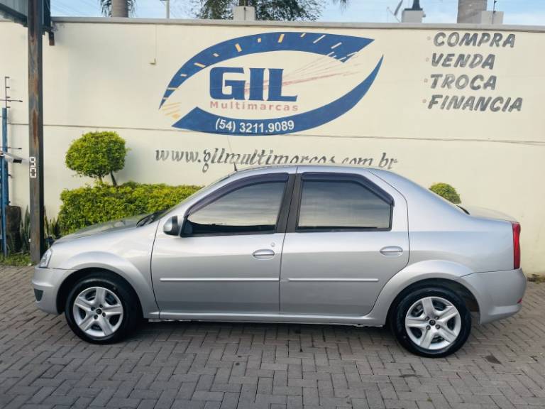 RENAULT - LOGAN - 2013/2013 - Prata - R$ 33.900,00