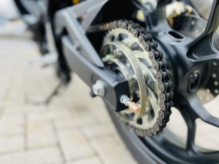 YAMAHA - YZF - 2022/2022 - Preta - R$ 32.900,00