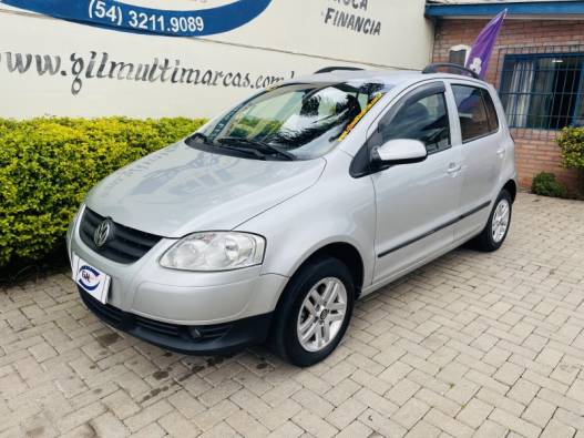 VOLKSWAGEN - FOX - 2010/2010 - Prata - R$ 28.500,00