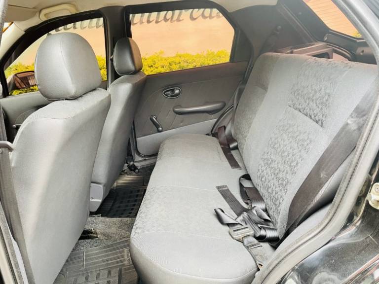 FIAT - PALIO - 2007/2007 - Preta - R$ 21.900,00