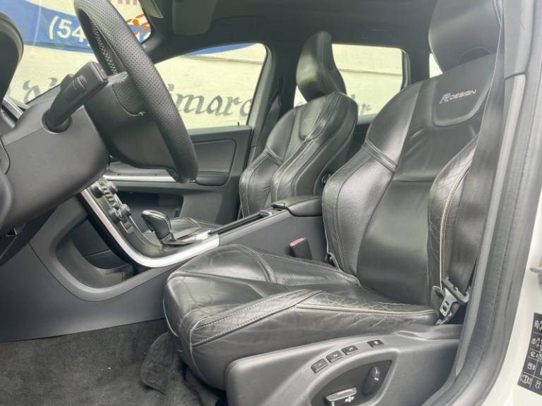 VOLVO - V60 - 2014/2014 - Branca - R$ 79.900,00