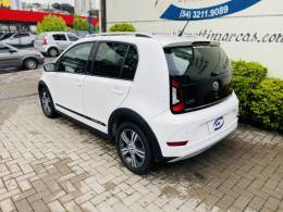 VOLKSWAGEN - UP - 2018/2018 - Branca - R$ 63.900,00