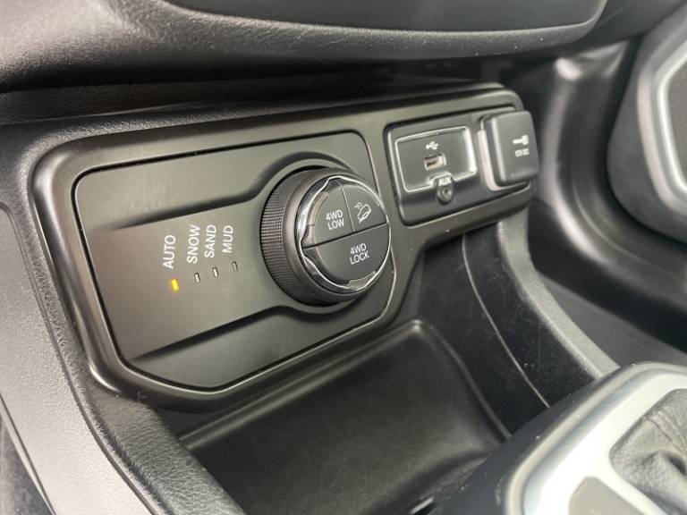 JEEP - RENEGADE - 2021/2021 - Branca - R$ 104.000,00