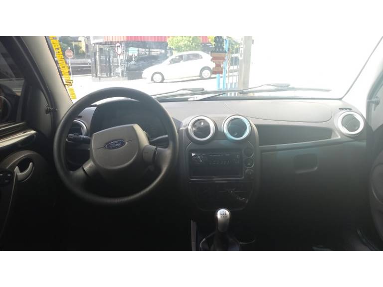 FORD - KA - 2012/2012 - Preta - R$ 27.900,00
