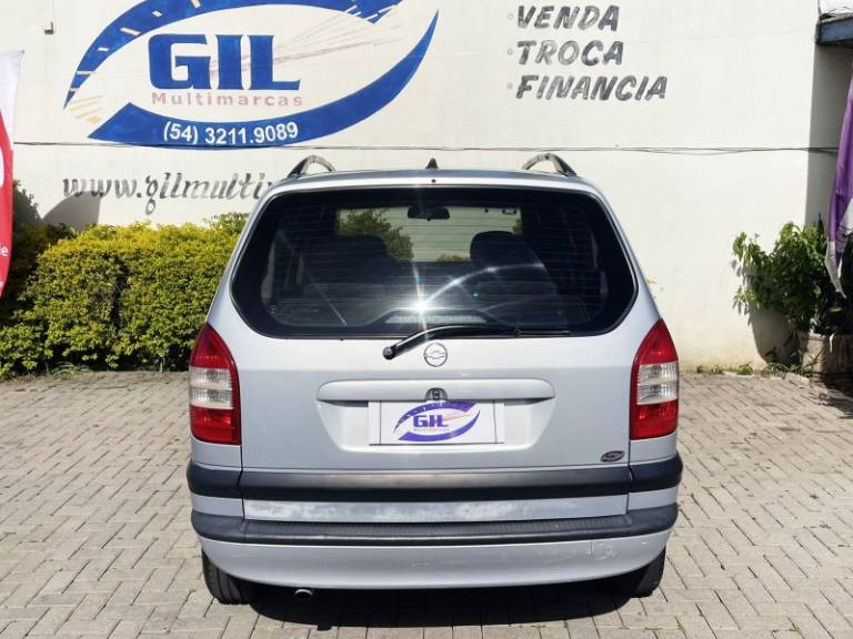 CHEVROLET - ZAFIRA - 2001/2001 - Prata - R$ 23.900,00