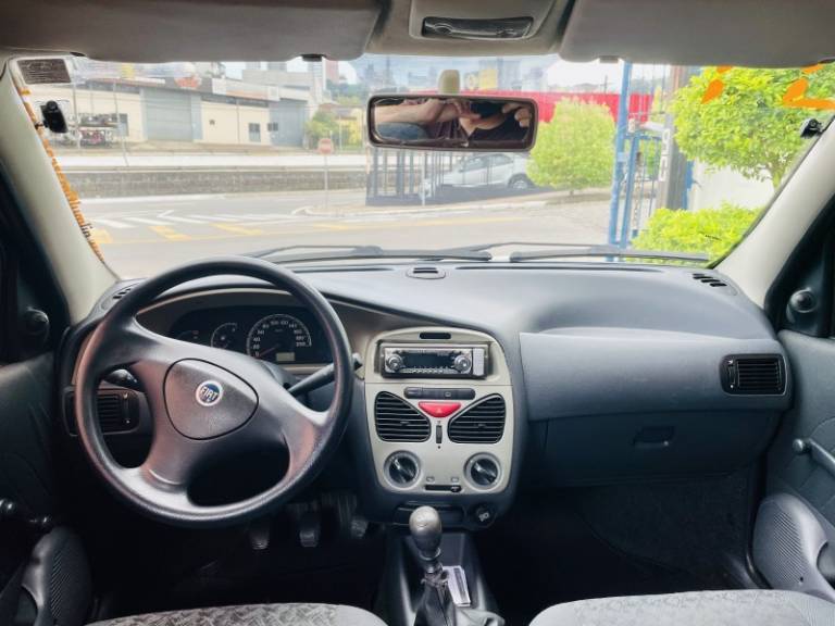 FIAT - PALIO - 2007/2007 - Preta - R$ 21.900,00