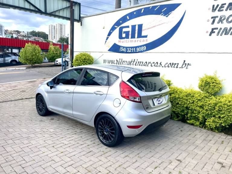 FORD - FIESTA - 2015/2015 - Prata - R$ 49.900,00