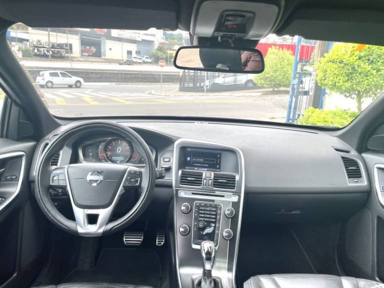 VOLVO - V60 - 2014/2014 - Branca - R$ 79.900,00