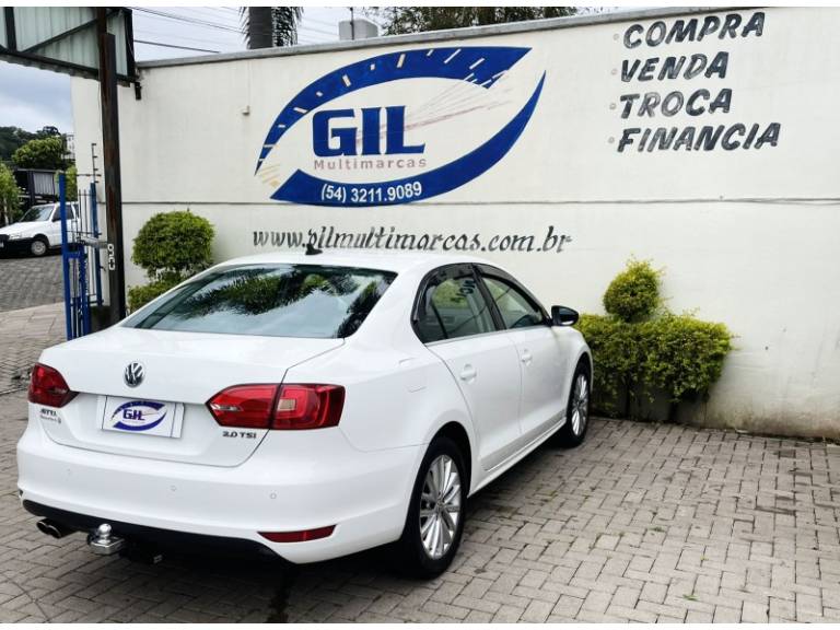 VOLKSWAGEN - JETTA - 2012/2012 - Branca - R$ 62.900,00
